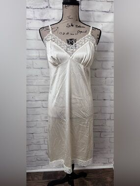 Sears Vintage Slip Dress Lace Trim Nylon Size 36/25” Ivory Retro Modest
